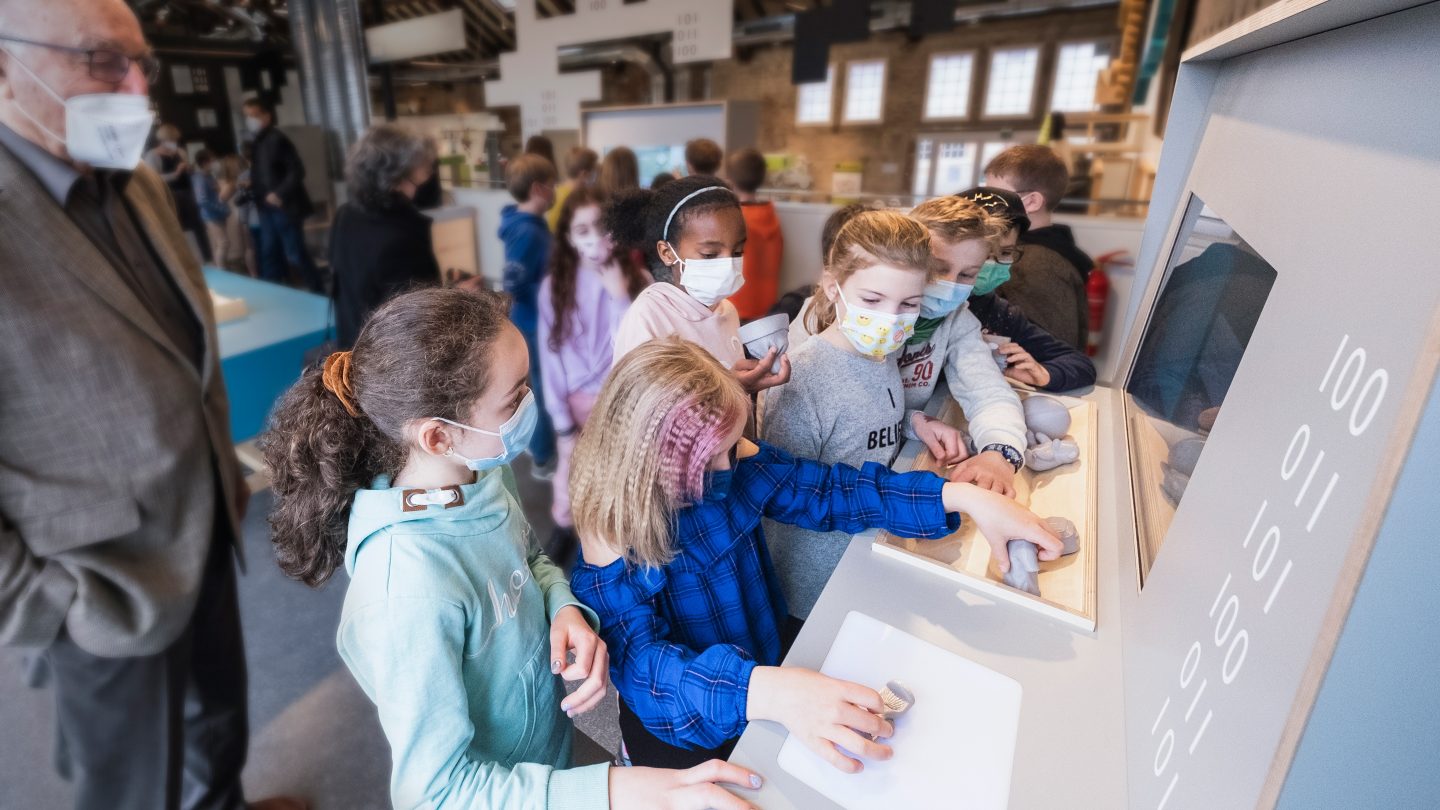 Forscherfabrik  Digitale  Zukunftswerkstatt