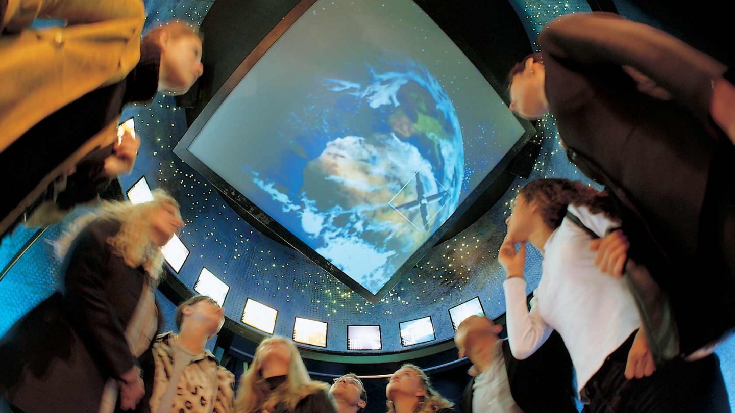 Milla Bosch Pavillon Expo 02